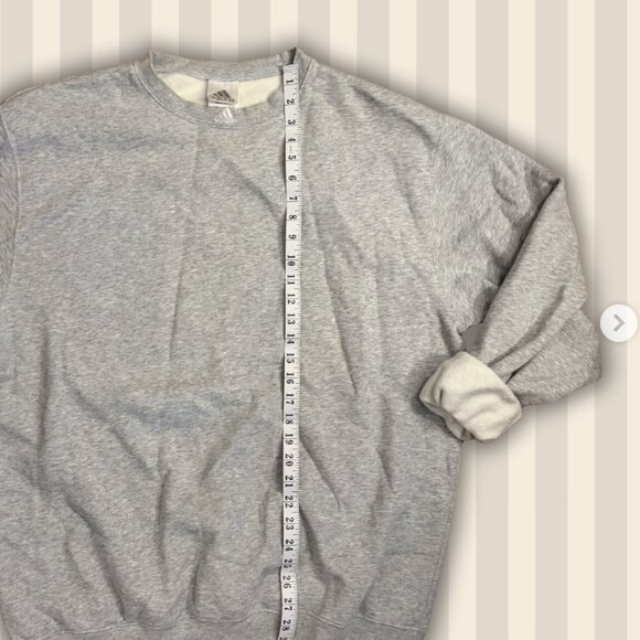 Adidas grey crewneck with embroidered logo on collar - Picture 4 of 5